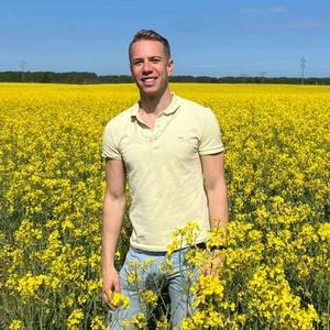 Meet your Posher, Connor